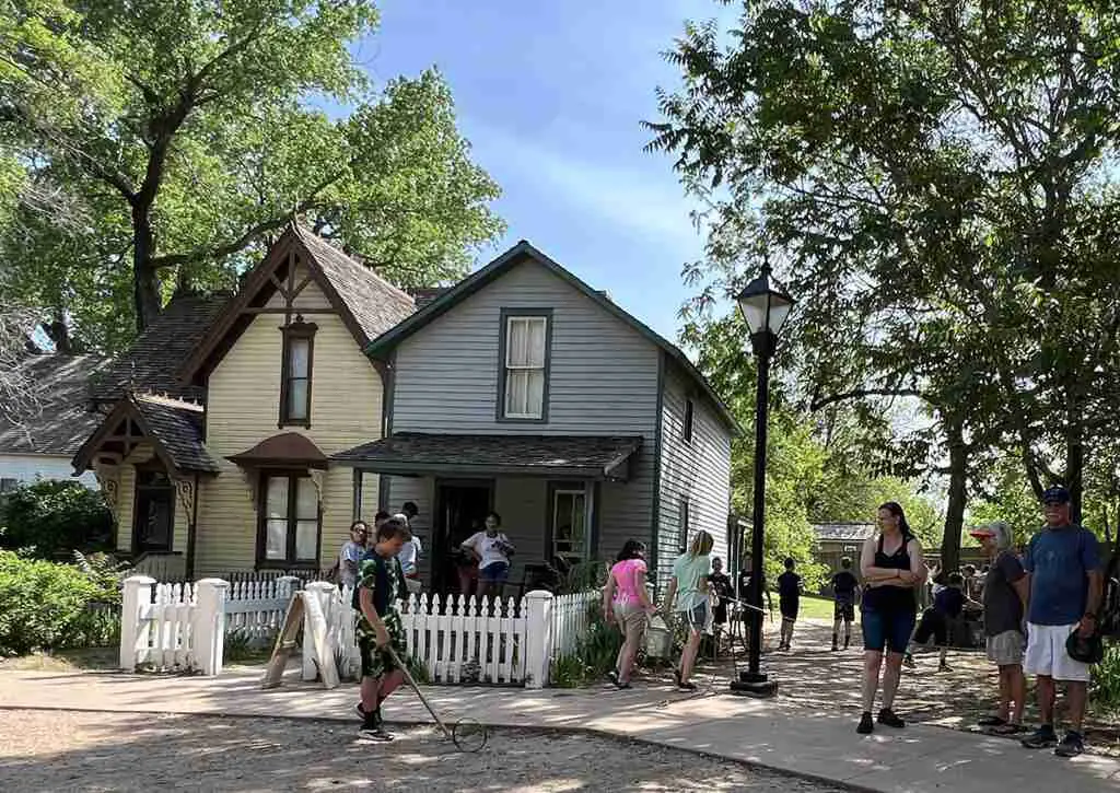 Murdock and one and a half story house, Old Cowtown Museum